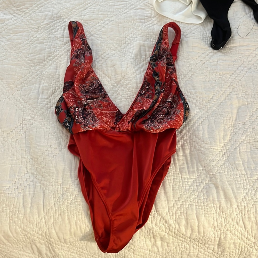 URBAN OUTFITTERS deep V bodysuit